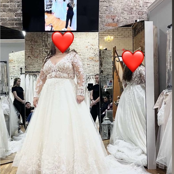 Elegant Lace Wedding Dress